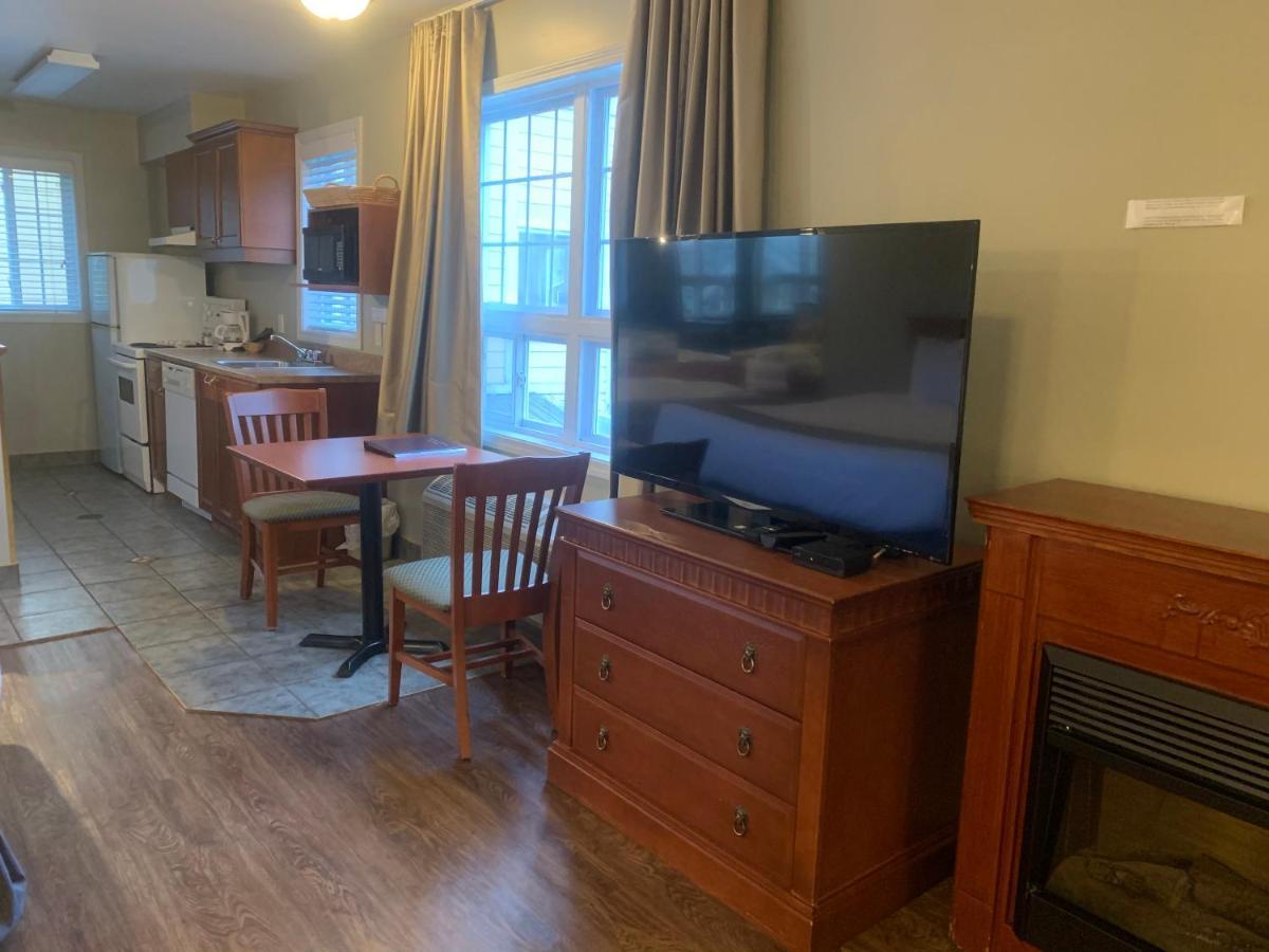 Hotel And Suites Les Laurentides Saint-Sauveur Ngoại thất bức ảnh