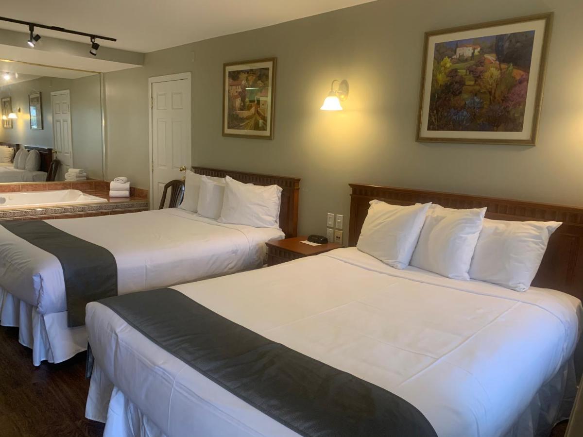 Hotel And Suites Les Laurentides Saint-Sauveur Ngoại thất bức ảnh