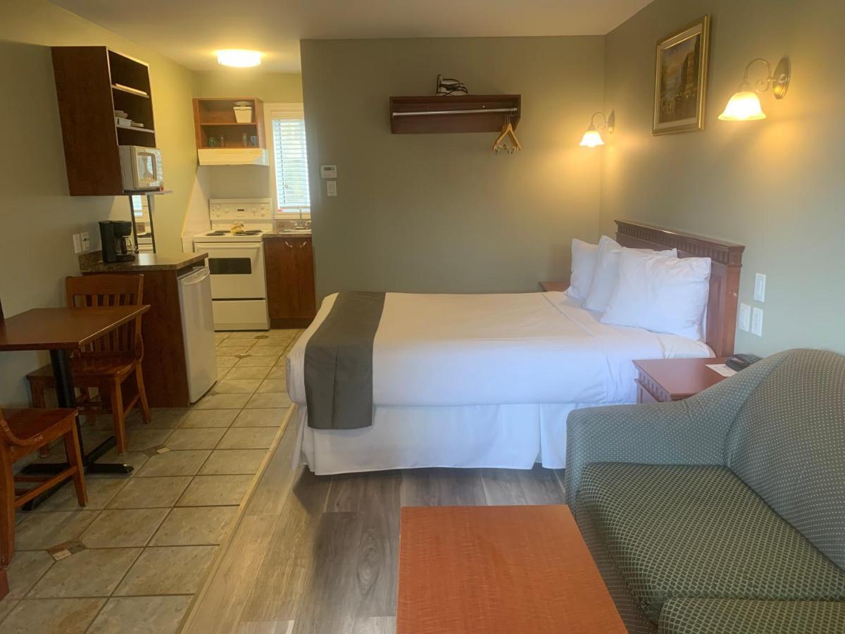 Hotel And Suites Les Laurentides Saint-Sauveur Ngoại thất bức ảnh