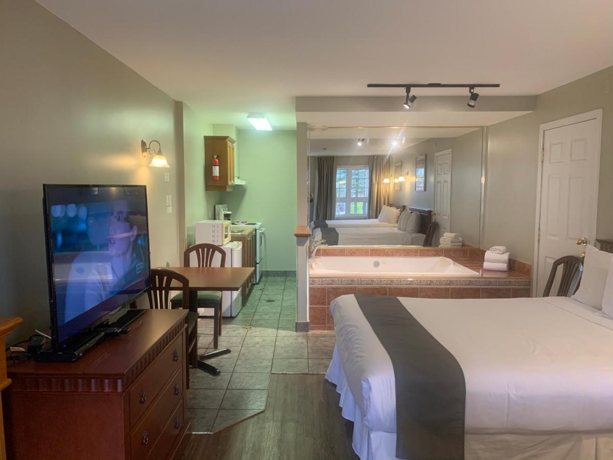 Hotel And Suites Les Laurentides Saint-Sauveur Ngoại thất bức ảnh