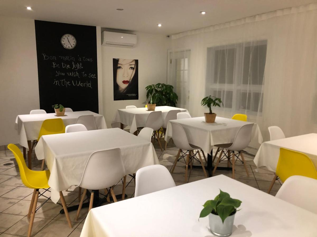 Hotel And Suites Les Laurentides Saint-Sauveur Ngoại thất bức ảnh